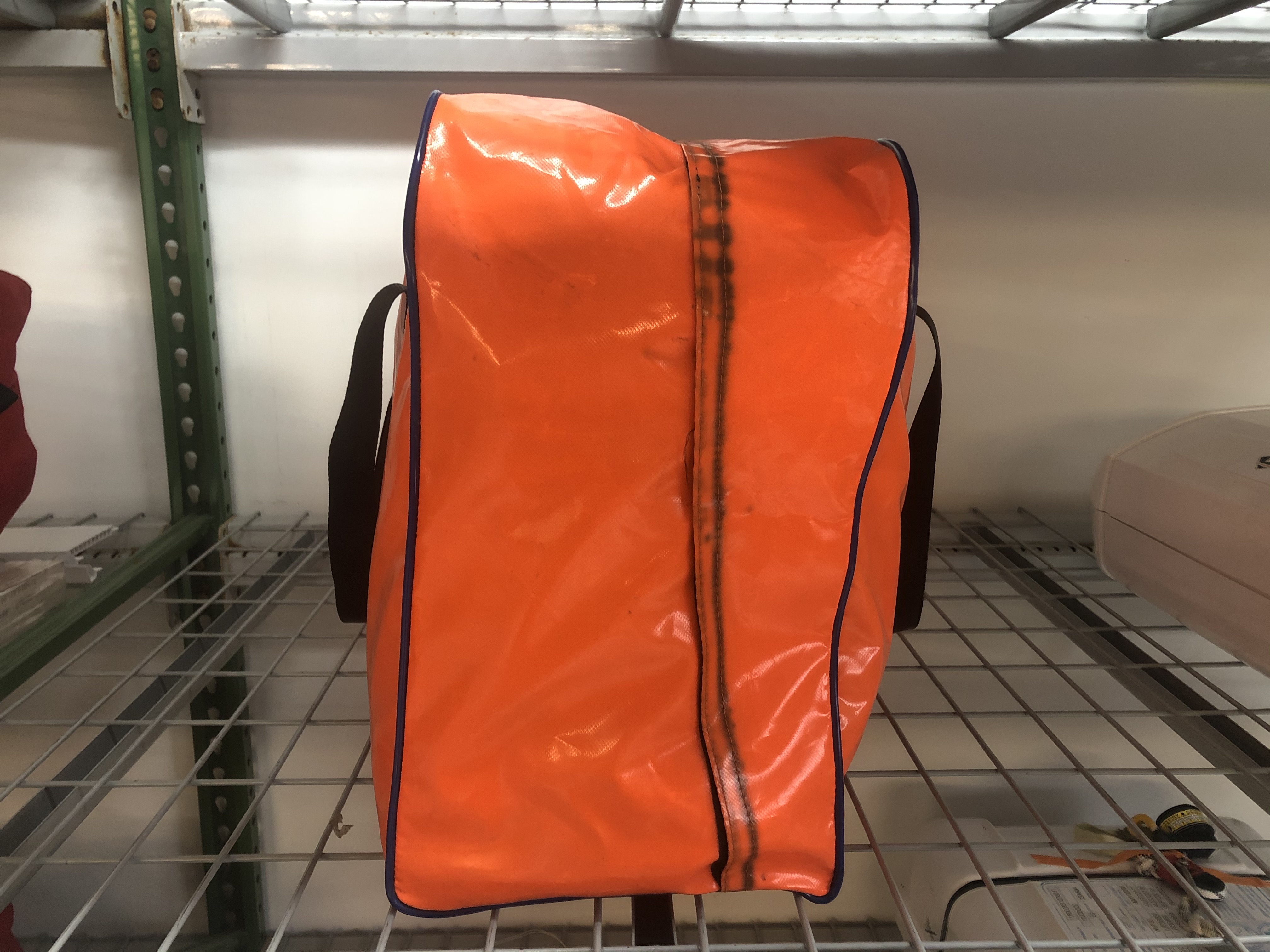 Pre-Owned Offshore Commander 2.0 Valise - Side View